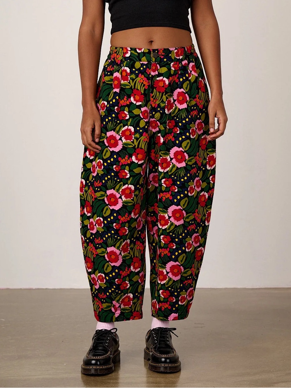 🌸 Lucy & Yak - Ashby Cotton Barrel Leg Trousers in Black Marie Print 🌸